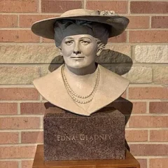 Edna Gladney height profile photo