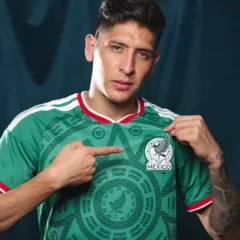 Edson Álvarez height profile photo