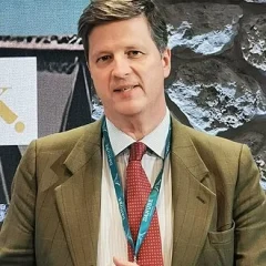 Eduard Habsburg-Lothringen height profile photo