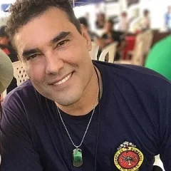 Eduardo Yáñez height profile photo