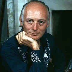 Edward Douglas-Scott-Montagu, 3rd Baron Montagu of Beaulieu height profile photo