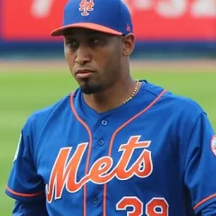 Edwin Díaz height profile photo