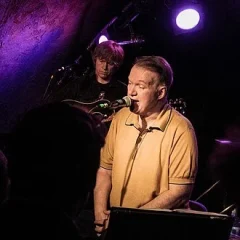 Edwyn Collins height profile photo
