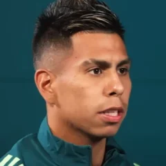 Efraín Álvarez height profile photo