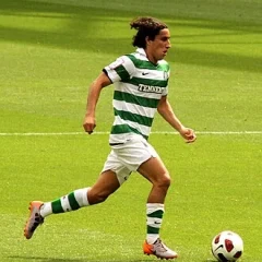 Efraín Juárez height profile photo