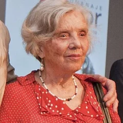 Elena Poniatowska height profile photo