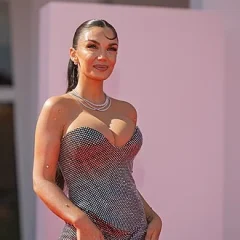 Elettra Lamborghini height profile photo
