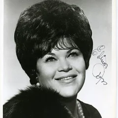 Elinor Ross height profile photo