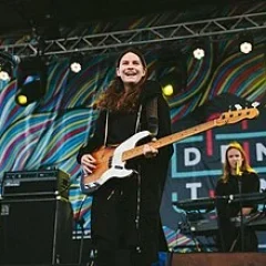 Eliot Sumner height profile photo