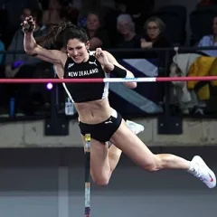 Eliza McCartney height profile photo
