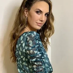 Elizabeth Chambers (television personality) height profile photo