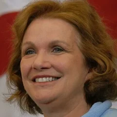 Elizabeth Edwards height profile photo