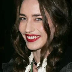 Elizabeth Jagger height profile photo