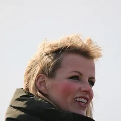 Ellie Harrison (journalist) height profile photo