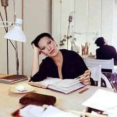 Elsa Peretti height profile photo
