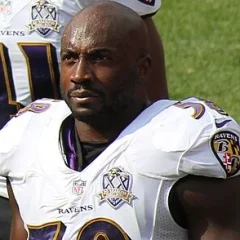 Elvis Dumervil height profile photo