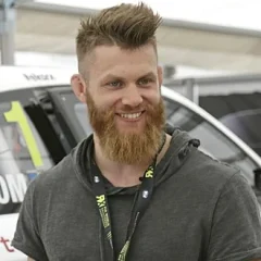 Emil Weber Meek height profile photo