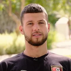 Emiliano Marcondes height profile photo