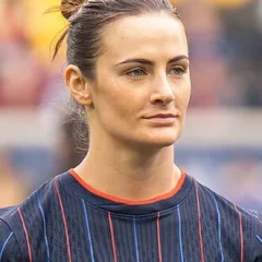 Emily Fox height profile photo