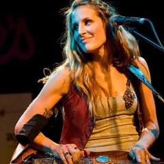 Emily Strayer height profile photo