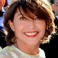 Emma de Caunes height profile photo