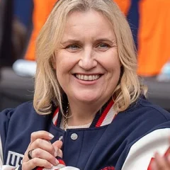Emma Hayes height profile photo