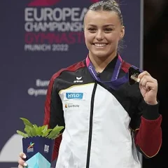 Emma Malewski height profile photo