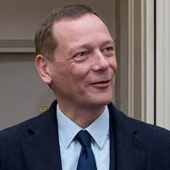 Emmanuel Bonne height profile photo