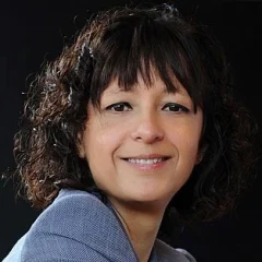 Emmanuelle Charpentier height profile photo