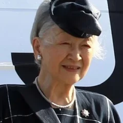 Empress Michiko height profile photo
