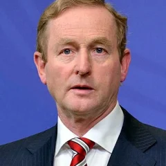 Enda Kenny height profile photo