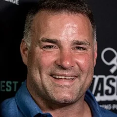 Eric Lindros height profile photo