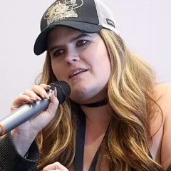 Erica Lindbeck height profile photo