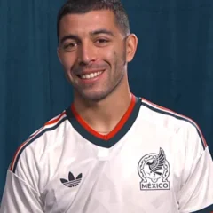 Érik Lira height profile photo