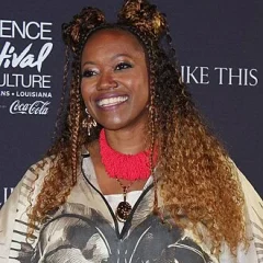 Erika Alexander height profile photo