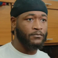 Ernest Jones (linebacker) height profile photo