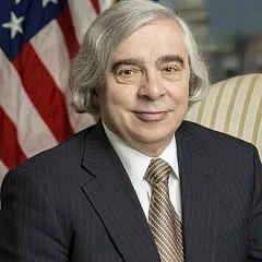 Ernest Moniz height profile photo