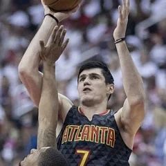 Ersan İlyasova height profile photo
