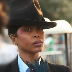 Erykah Badu height profile photo