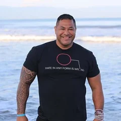 Esera Tuaolo height profile photo