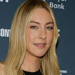 Este Haim height profile photo