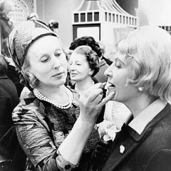 Estée Lauder (businesswoman) height profile photo