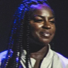 Ester Dean height profile photo