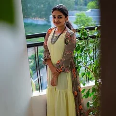 Esther Anil height profile photo