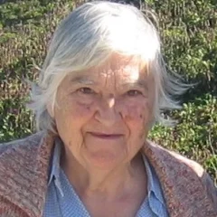 Etel Adnan height profile photo