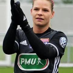 Eugénie Le Sommer height profile photo