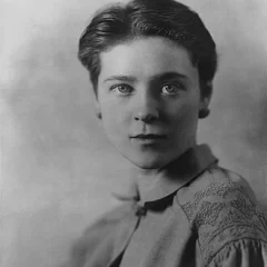 Eva Le Gallienne height profile photo