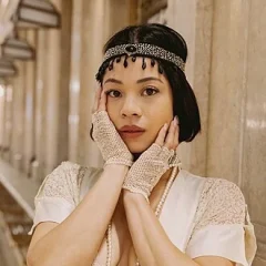 Eva Noblezada height profile photo