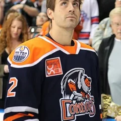 Evan Bouchard height profile photo