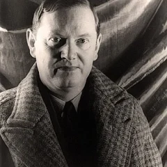 Evelyn Waugh height profile photo